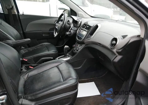 2015 Chevrolet Sonic Ltz Auto z USA, uszkodzony, nr VIN 1G1JE6SB8F4200805